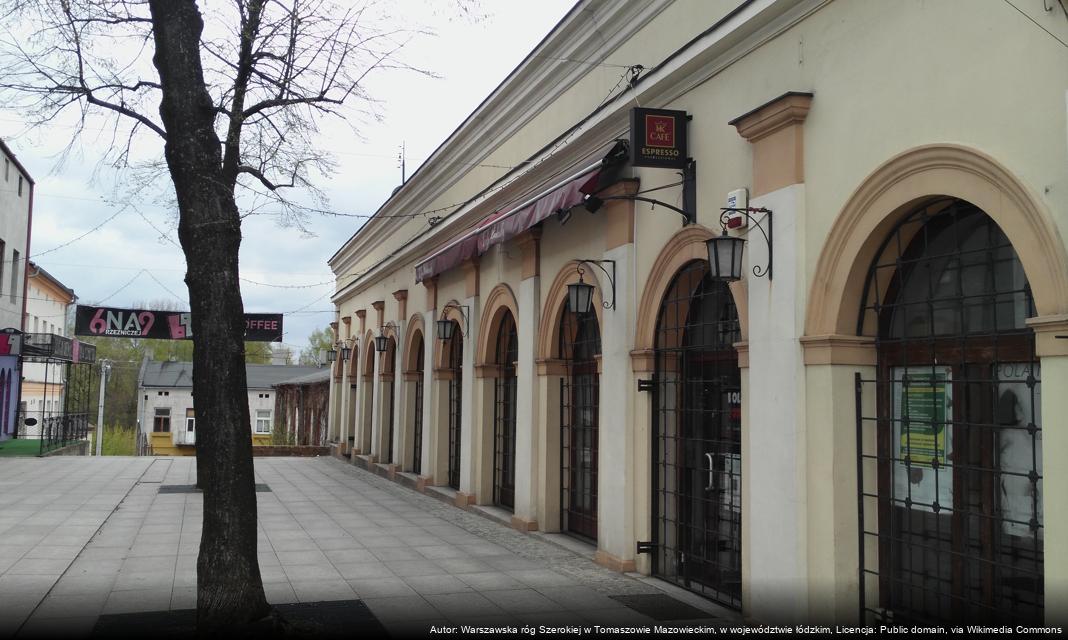 Parada biało-czerwonych barw w Tomaszowie na Święto Niepodległości